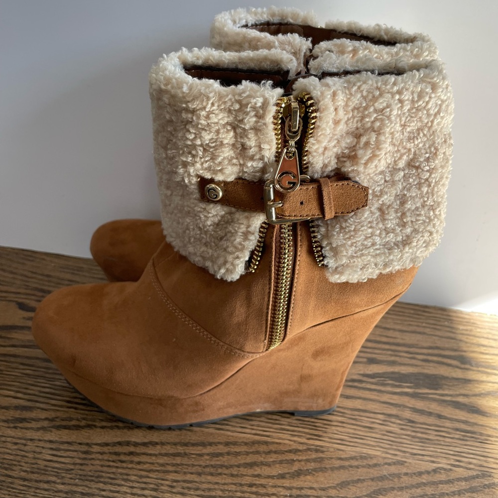Guess Wedge‎ Booties Brown 8.5